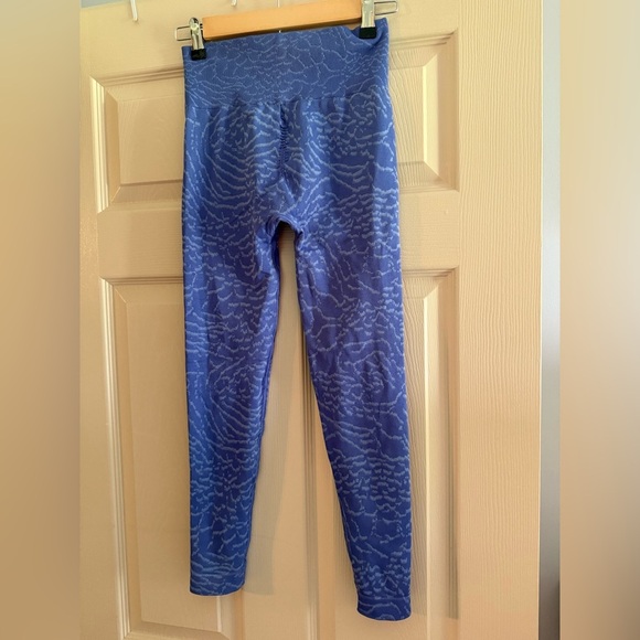 Gymshark animal print leggings - Picture 2 of 3